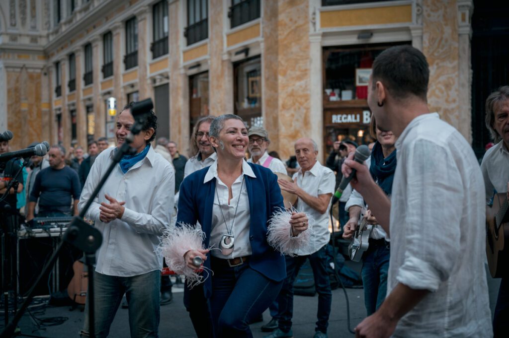 Nuova Orchestra Italiana, flash mob nella Galleria Umberto I 9