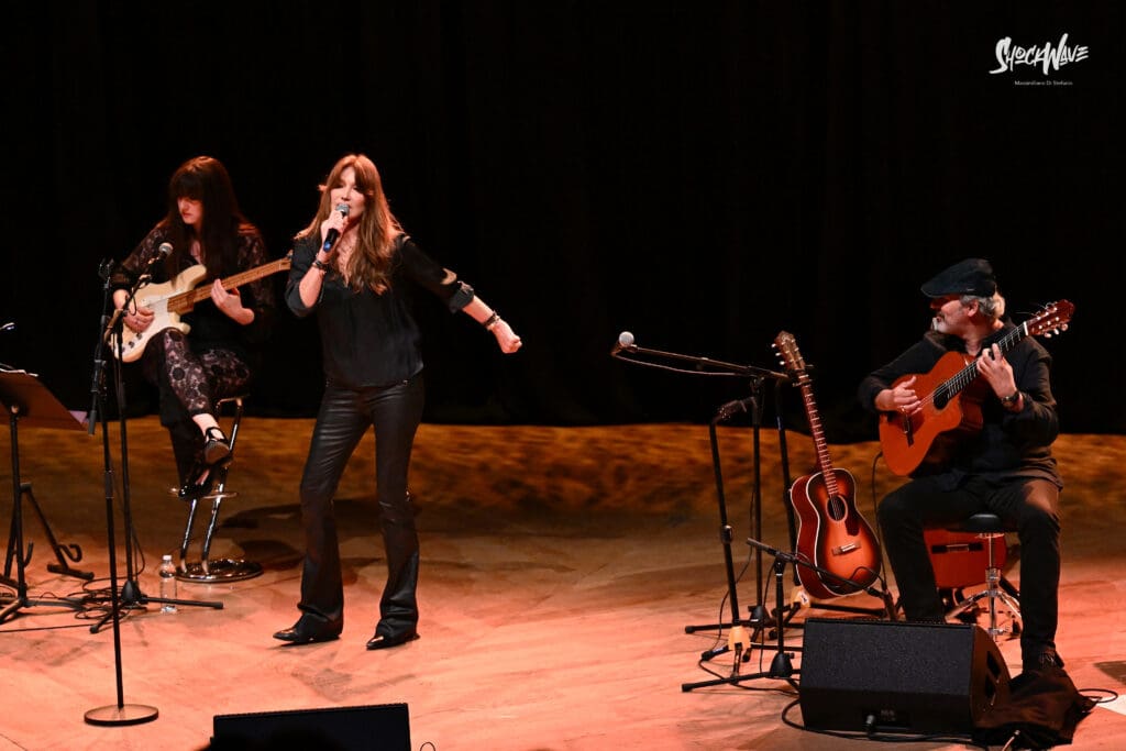 carla bruni teatro del verme photogallery