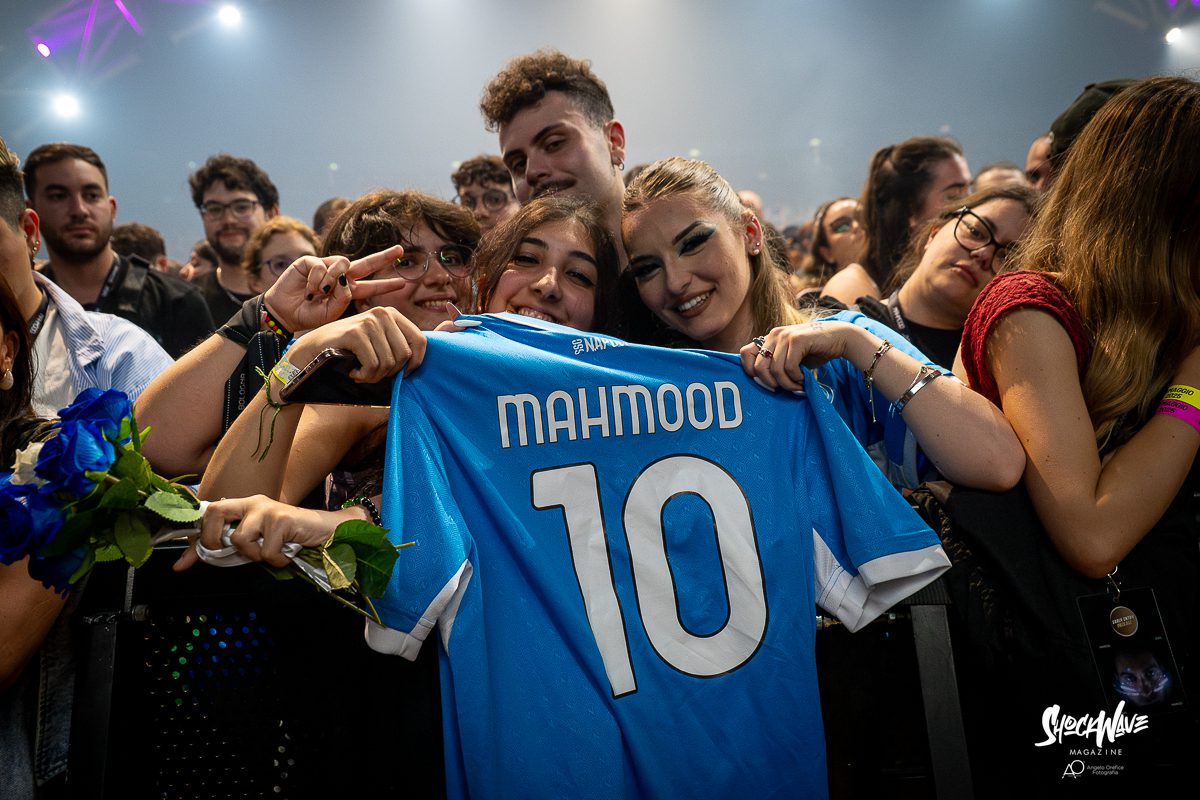 Mahmood, un viaggio nell’anima, nei letti degli altri e nei cuori di tutti 1 Mahmood, un viaggio nell’anima, nei letti degli altri e nei cuori di tutti 1