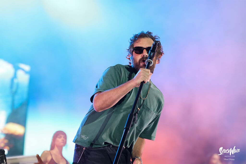 Tommaso Paradiso, in più di 20.000 allo Stadio del Mare: photogallery 9