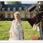 Venezia 80: Leone d'Oro a Poor Things, Garrone miglior regia e Ramazzotti vince Orizzonti Extra 12 Making Marie Antoinette