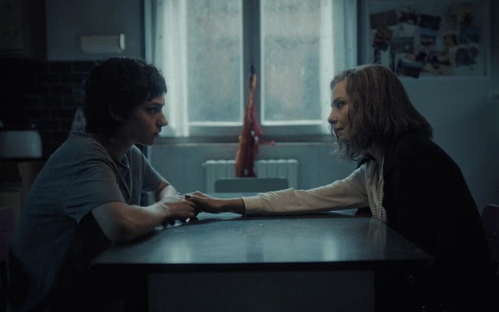 L'Estranea &egrave; uno sbalorditivo thriller psicologico soprannaturale